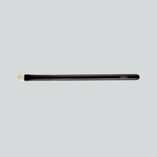 Load image into Gallery viewer, HIRO 06 Eyeshadow Brush